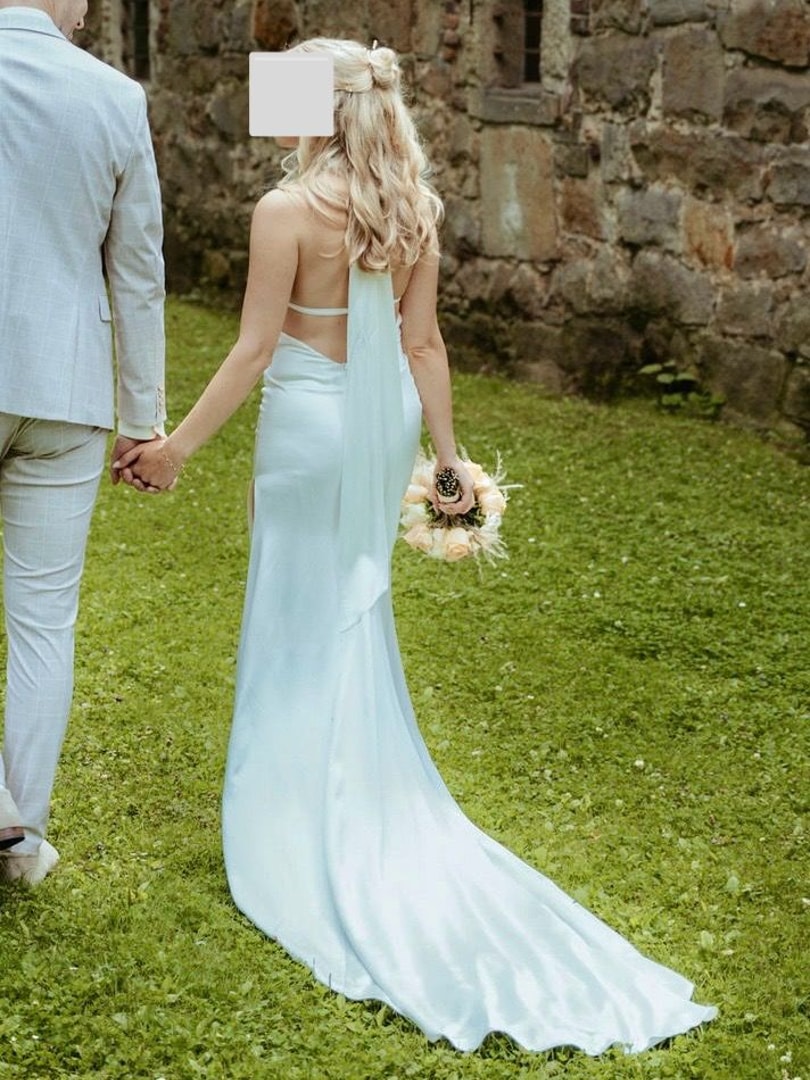 Cleanes 2025 Seidenkleid