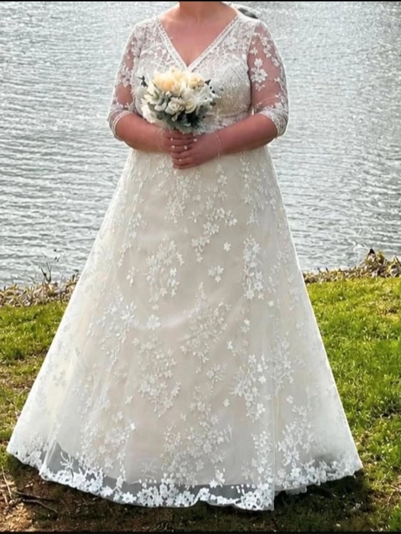 Brautkleid Lovely Gr. 54