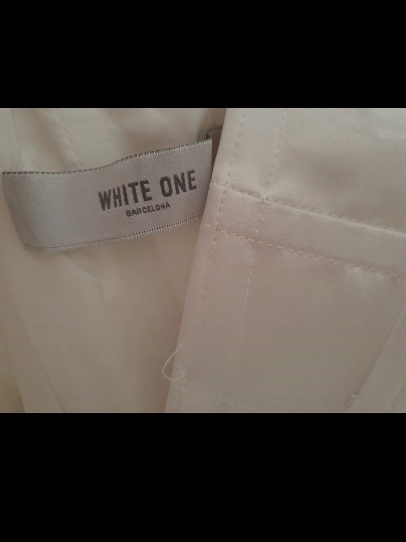 White One Barcelona Jackie