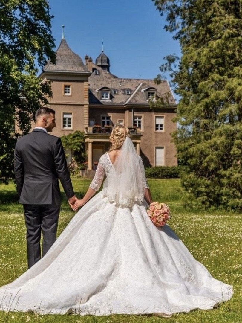 "Fühle dich wie eine Prinzessin - perfekt für deinen Märchenmoment!"