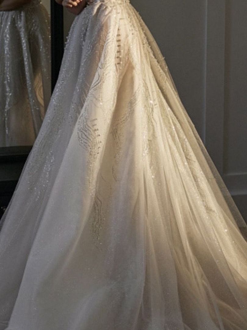 Amaryllis by Anna Kuznetsova (Designerkleid mit Perlen)