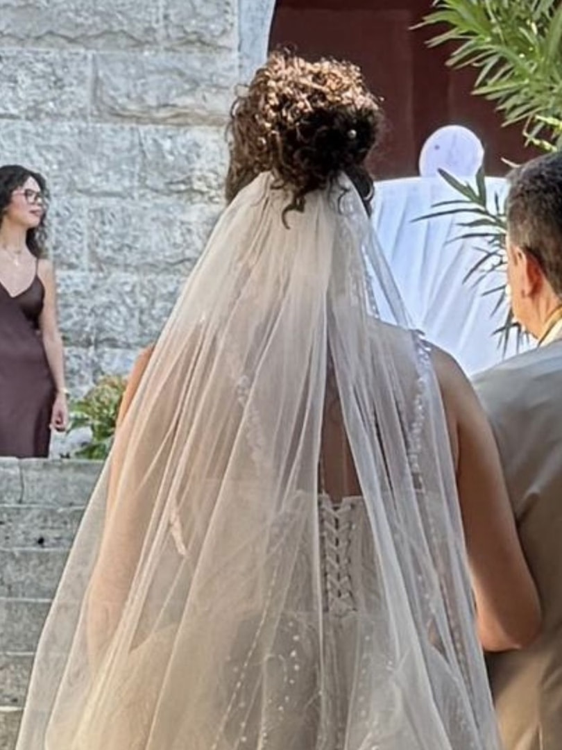 Amaryllis by Anna Kuznetsova (Designerkleid mit Perlen)