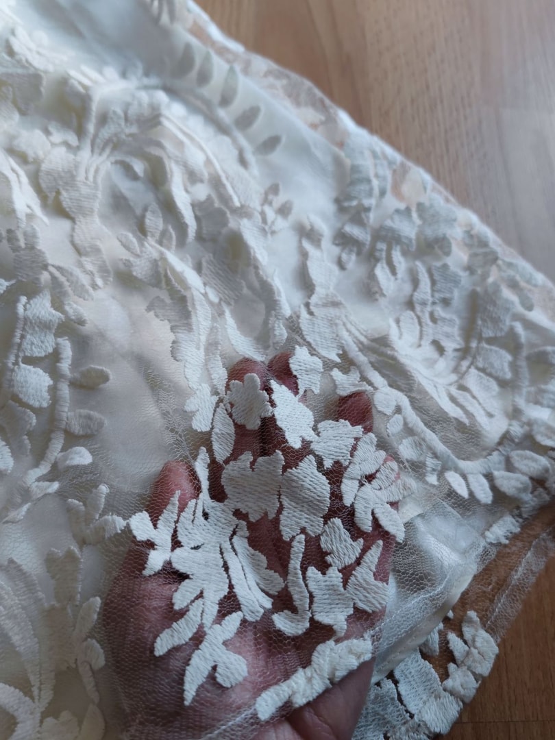 Gina Bacconi Mariah Cream Lace Dress