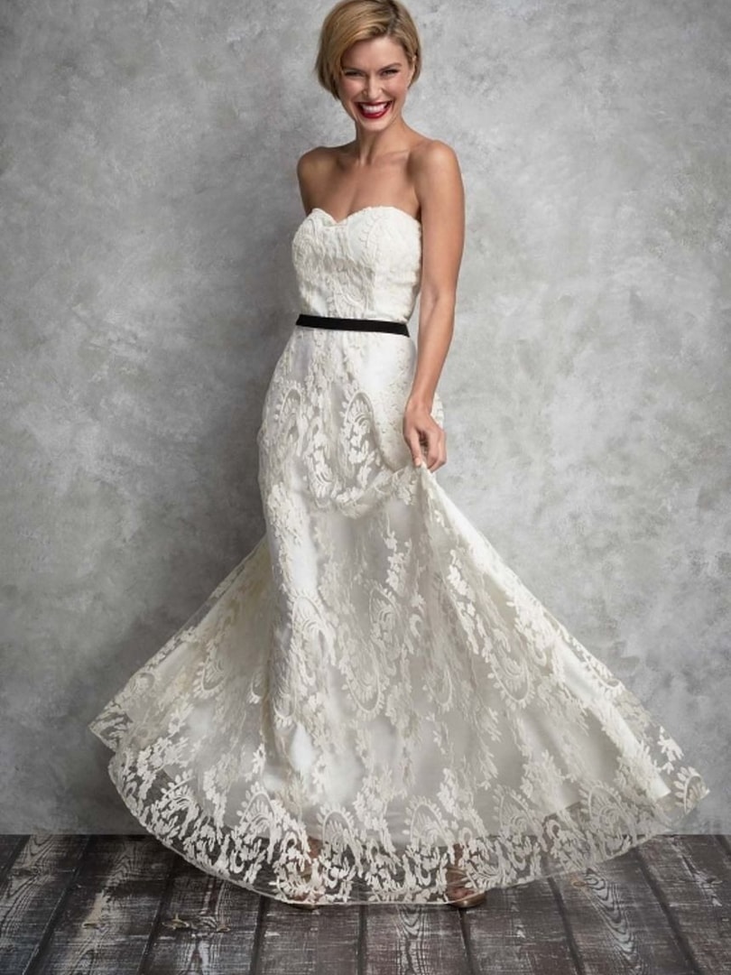 Gina Bacconi Mariah Cream Lace Dress