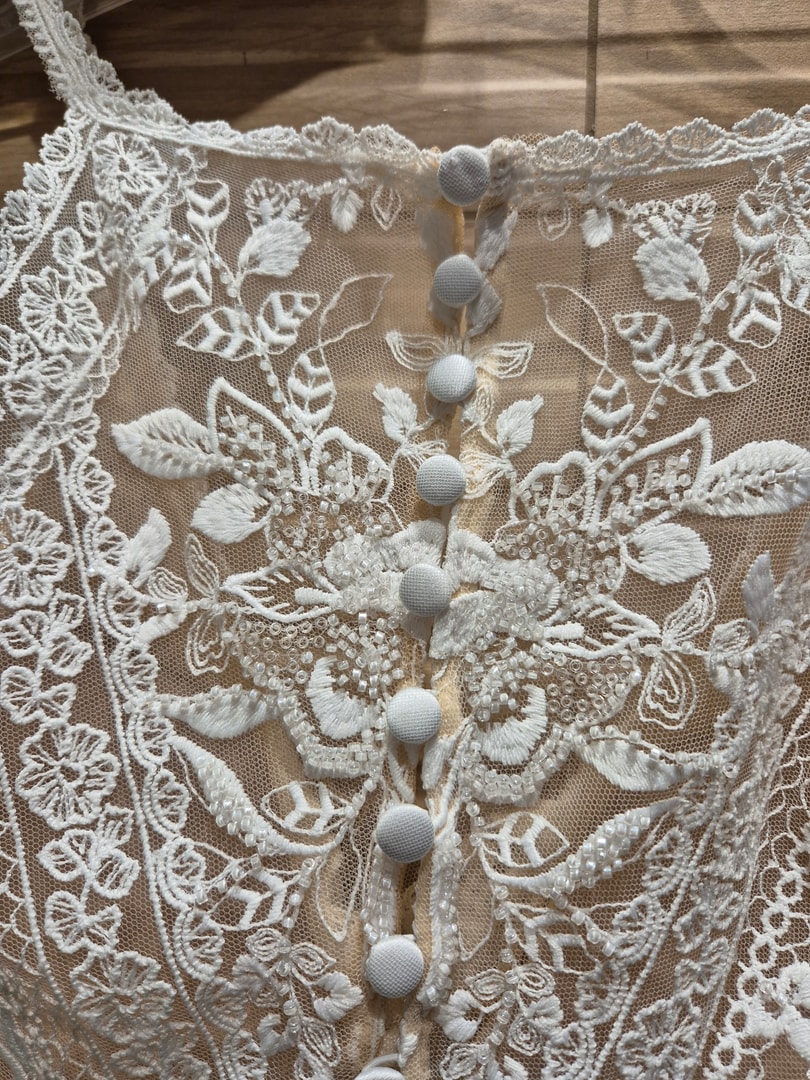 Brautkleid mit Trägern