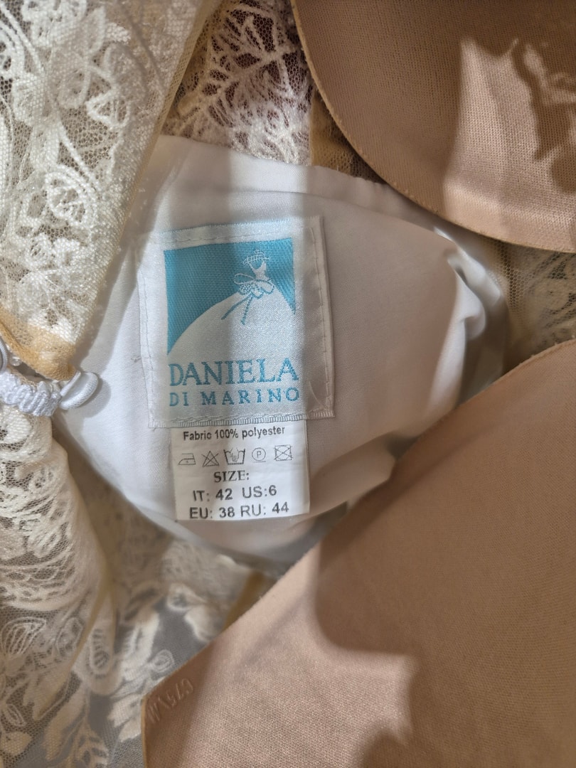 Brautkleid mit Trägern