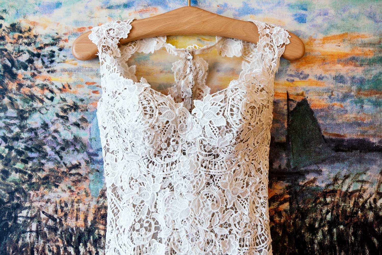 Das Brautkleid mit Spitze – perfekt für die romantische Braut