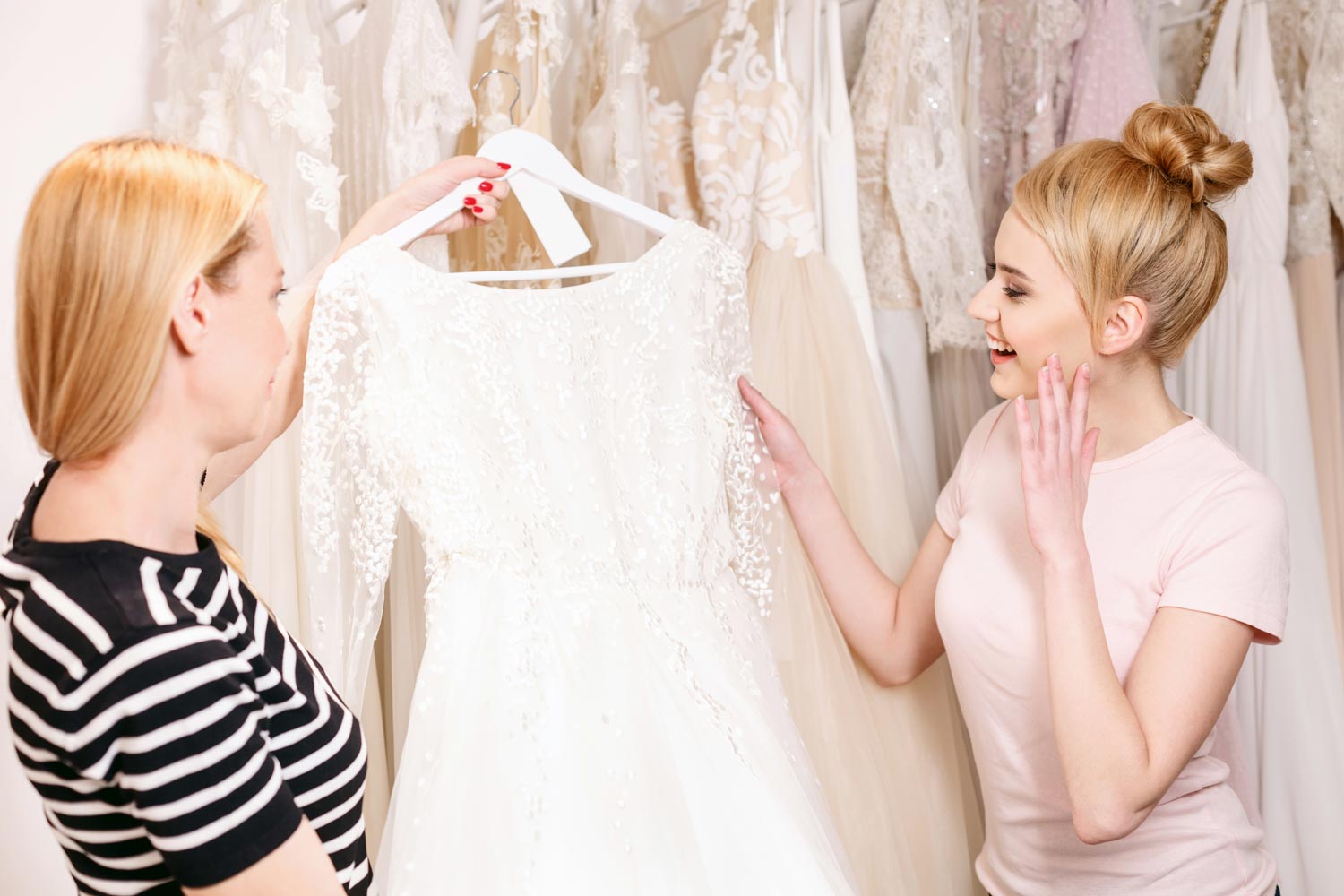 Hochzeitsknigge Teil 1 – An diesen 9 Moderegeln kommt keine Braut vorbei!
